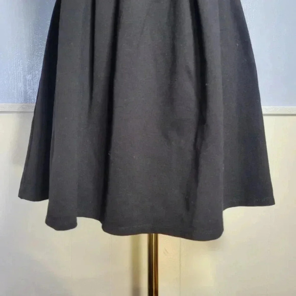 Monteau Large Classic Black Back Keyhole Lightly Pleated Sleeveless Summer Dress - Picture 3 of 9